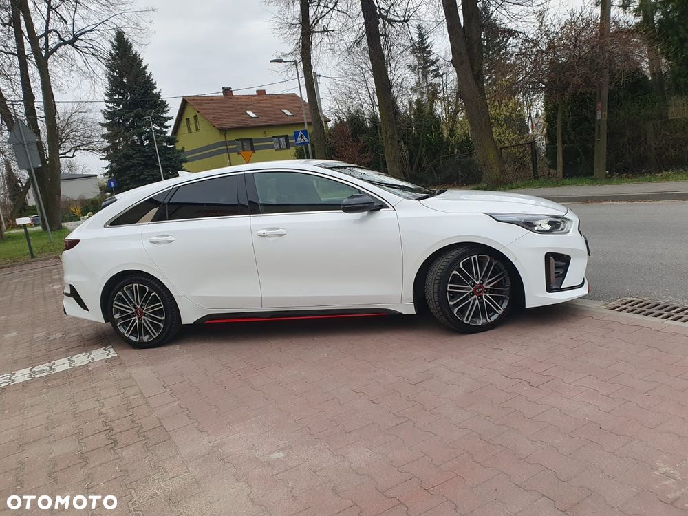 Kia ProCeed 1.6 T-GDI GT - 4