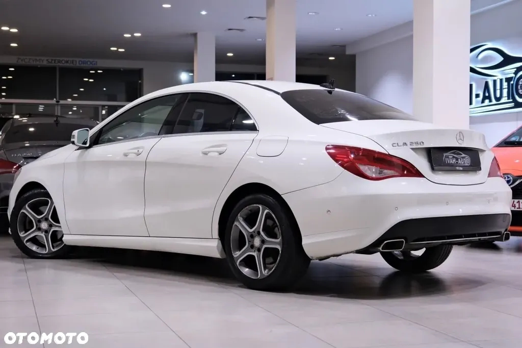Mercedes-Benz CLA 250 7G-DCT - 9