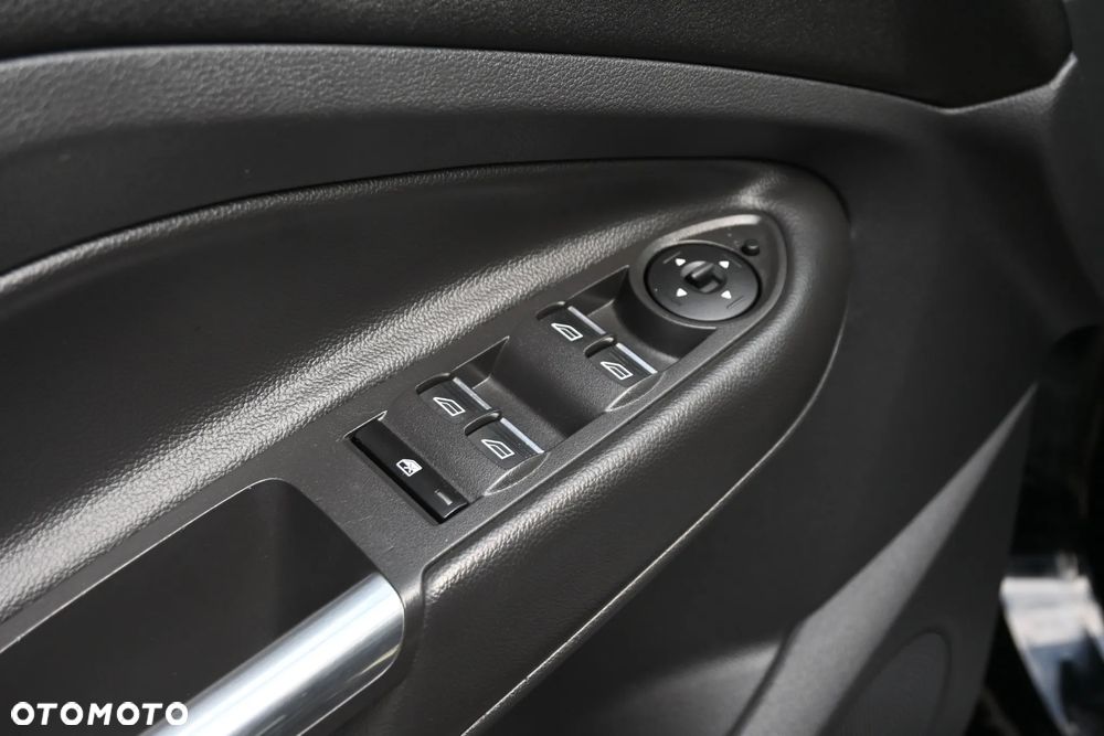 Ford Kuga 2.0 TDCi 4x4 Individual - 25