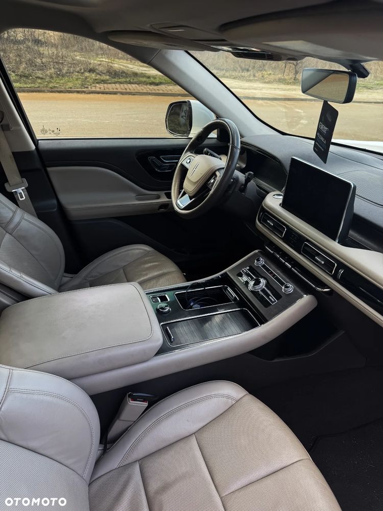Lincoln Aviator - 7