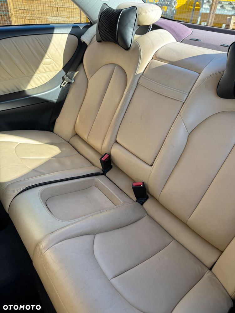 Mercedes-Benz CLK - 13