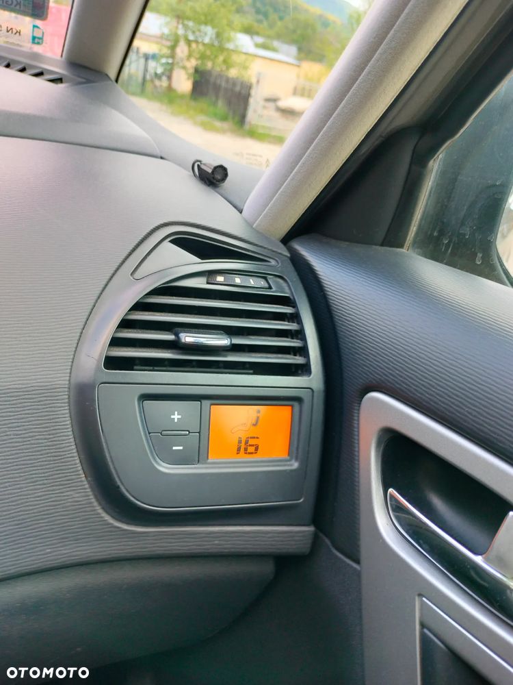 Citroën C4 Picasso 2.0 HDi Exclusive - 18