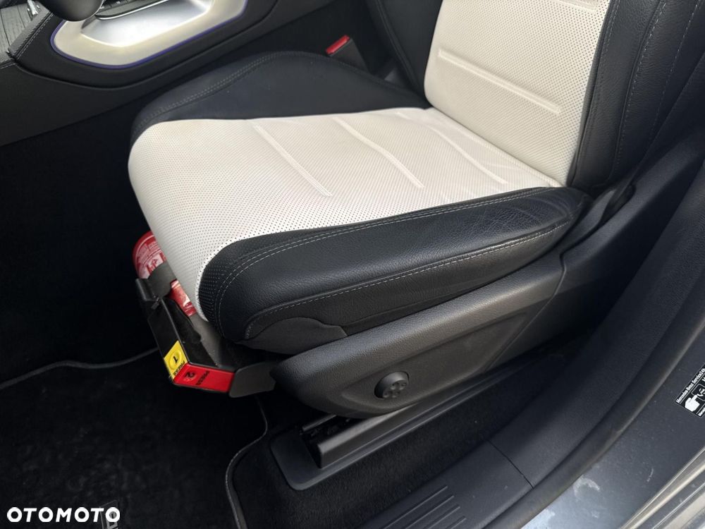 Mercedes-Benz GLE - 13