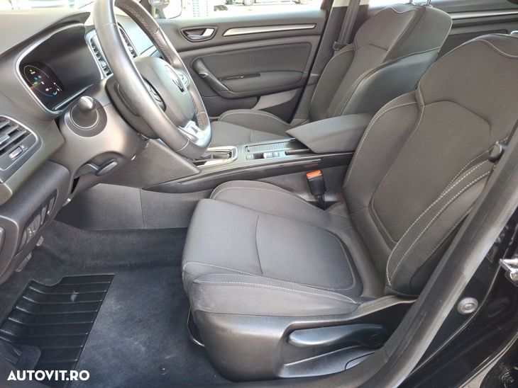Renault Megane E-TECH 160 BUSINESS EDITION - 12
