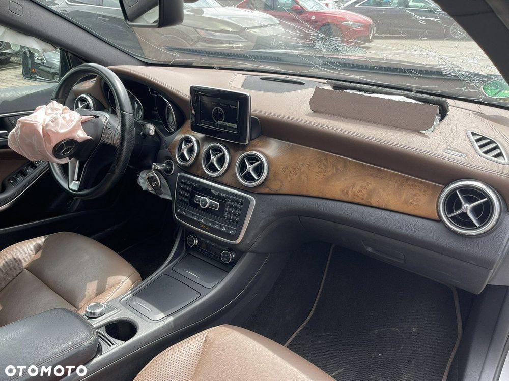 Mercedes-Benz GLA 220 CDI 4Matic 7G-DCT Style - 8