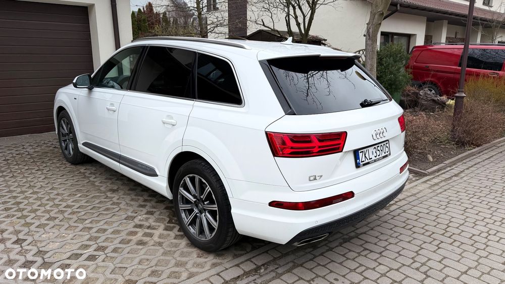 Audi Q7 - 7