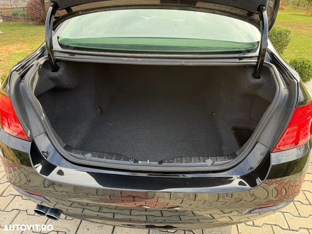 BMW Seria 5 525d Luxury Line - 35