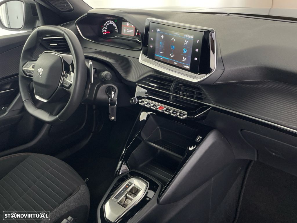 Peugeot 2008 1.5 BlueHDi Active EAT8 - 24