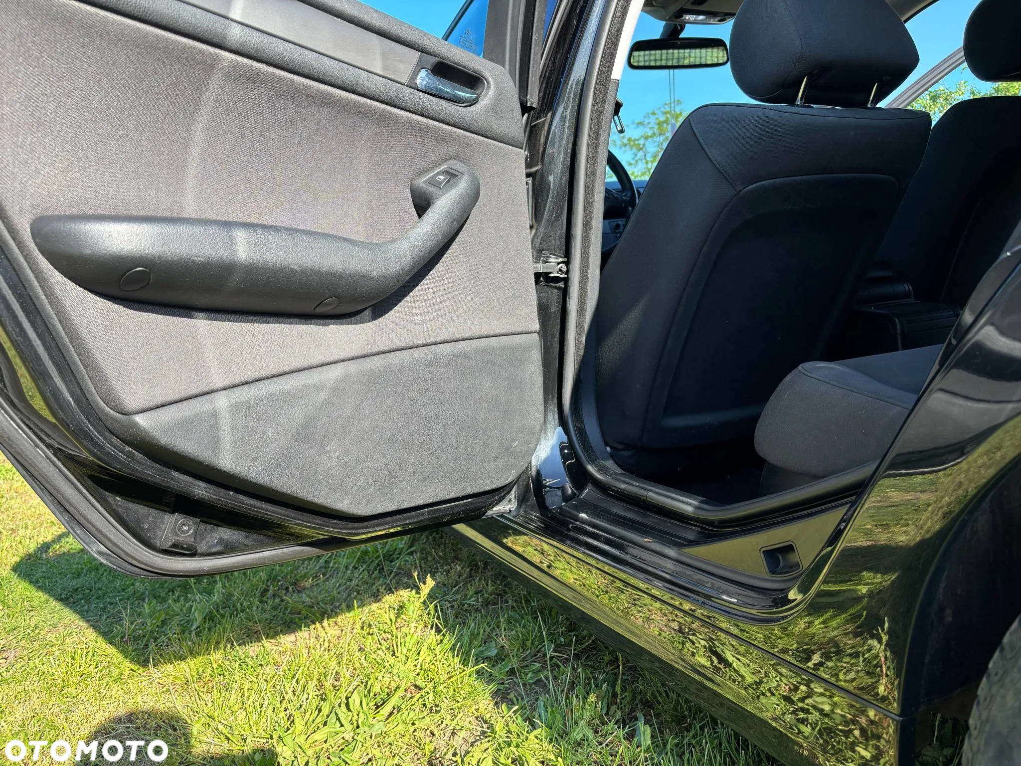 BMW Seria 3 318i - 30