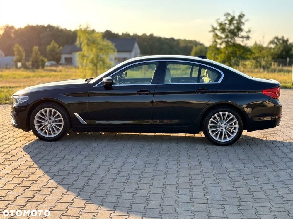 BMW Seria 5 520d xDrive Luxury Line - 7
