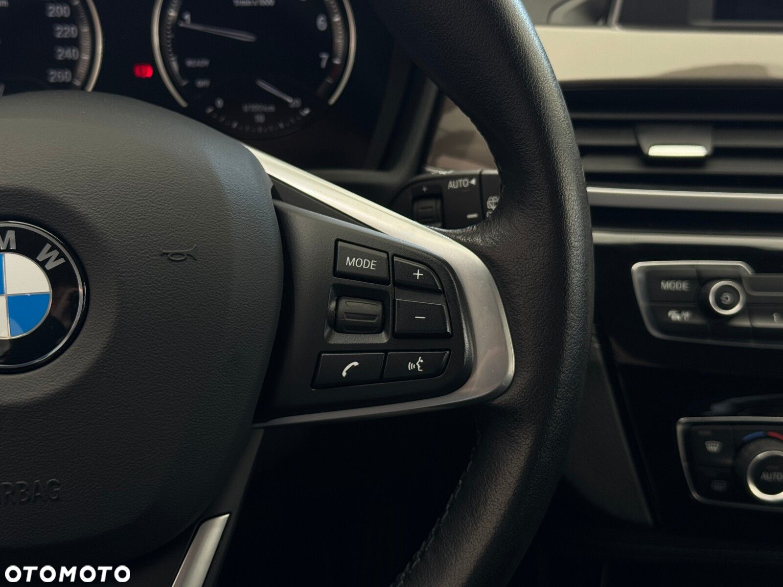 BMW X1 sDrive18i xLine - 23