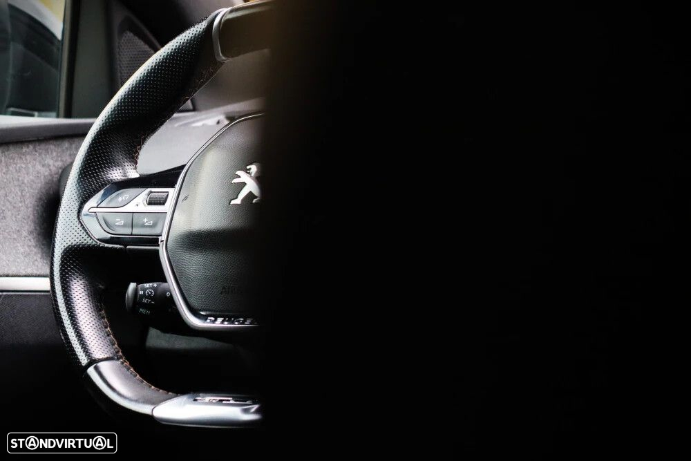 Peugeot 3008 1.2 PureTech GT Line EAT8 - 26