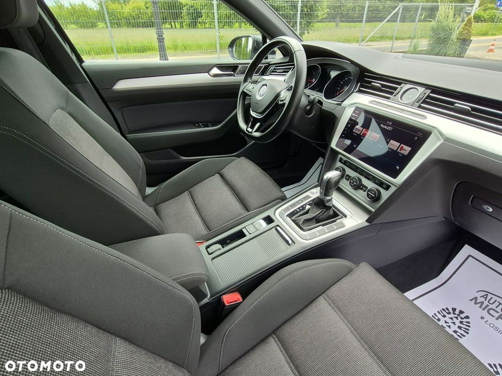 Volkswagen Passat - 5