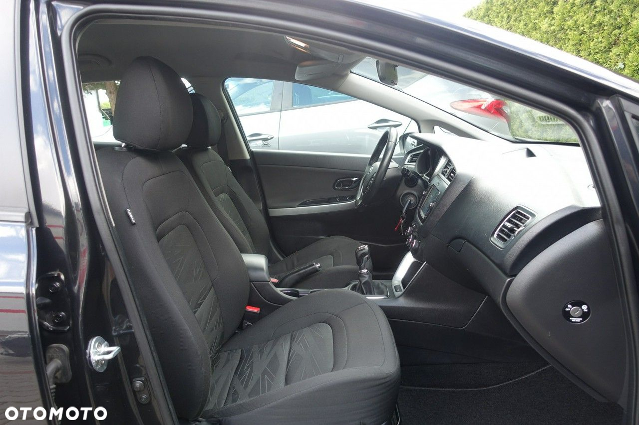 Kia Ceed - 13