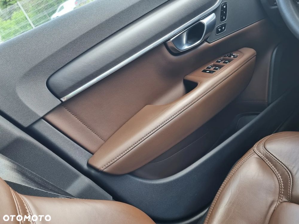 Volvo V90 Cross Country - 21