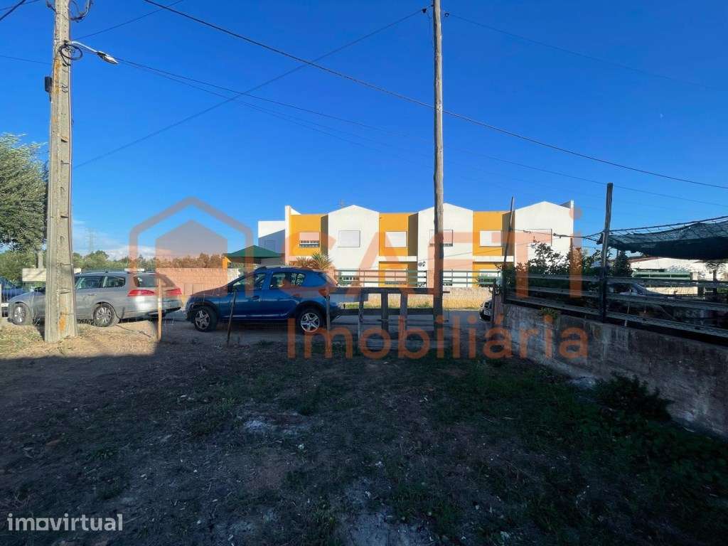 Terreno Urbanizável com 955 m² para Construção de Moradia até 573 m... - Grande imagem: 4/27
