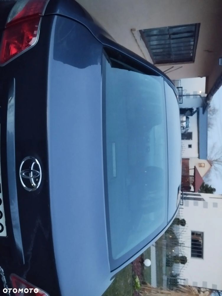 Toyota Avensis 1.8 Luna - 5