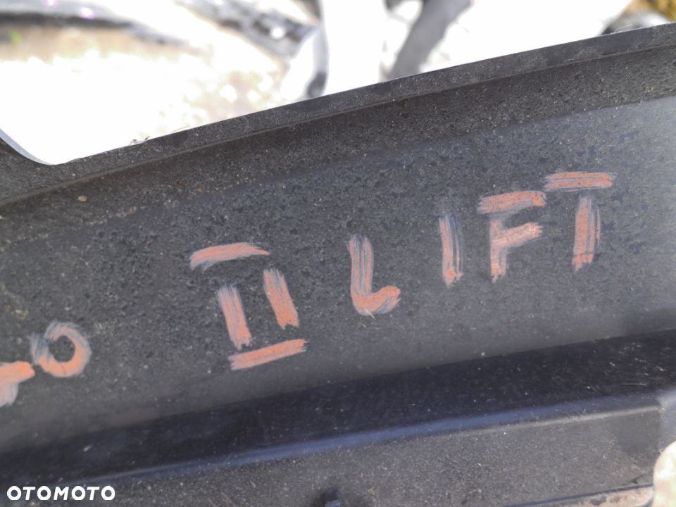 RENAULT TWINGO II LIFT ATRAPA GRILL  Numer katalogowy części 620360408R Posiadam 3 sztuki - 5