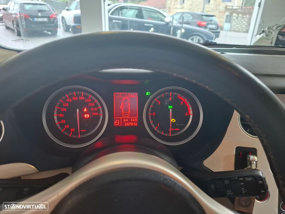 Alfa Romeo 159 Sportwagon 1.9 JTDm 16V - 9