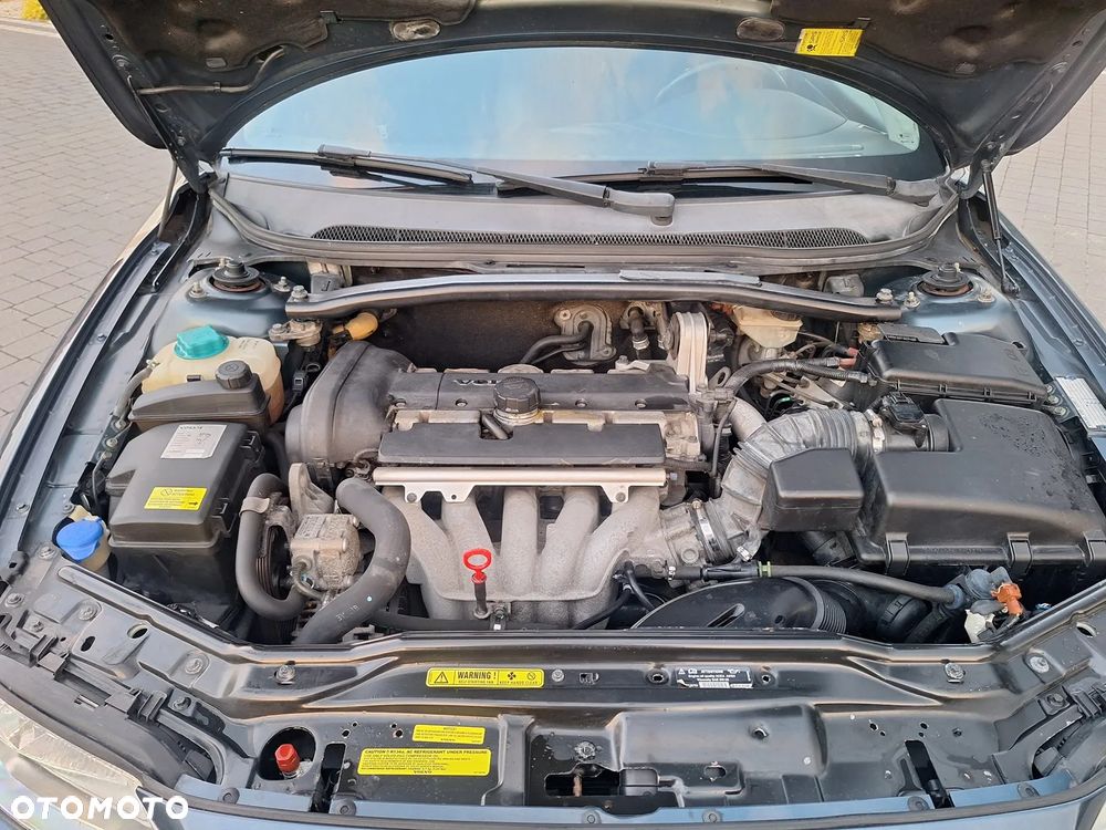 Volvo S60 2.4 Momentum - 32