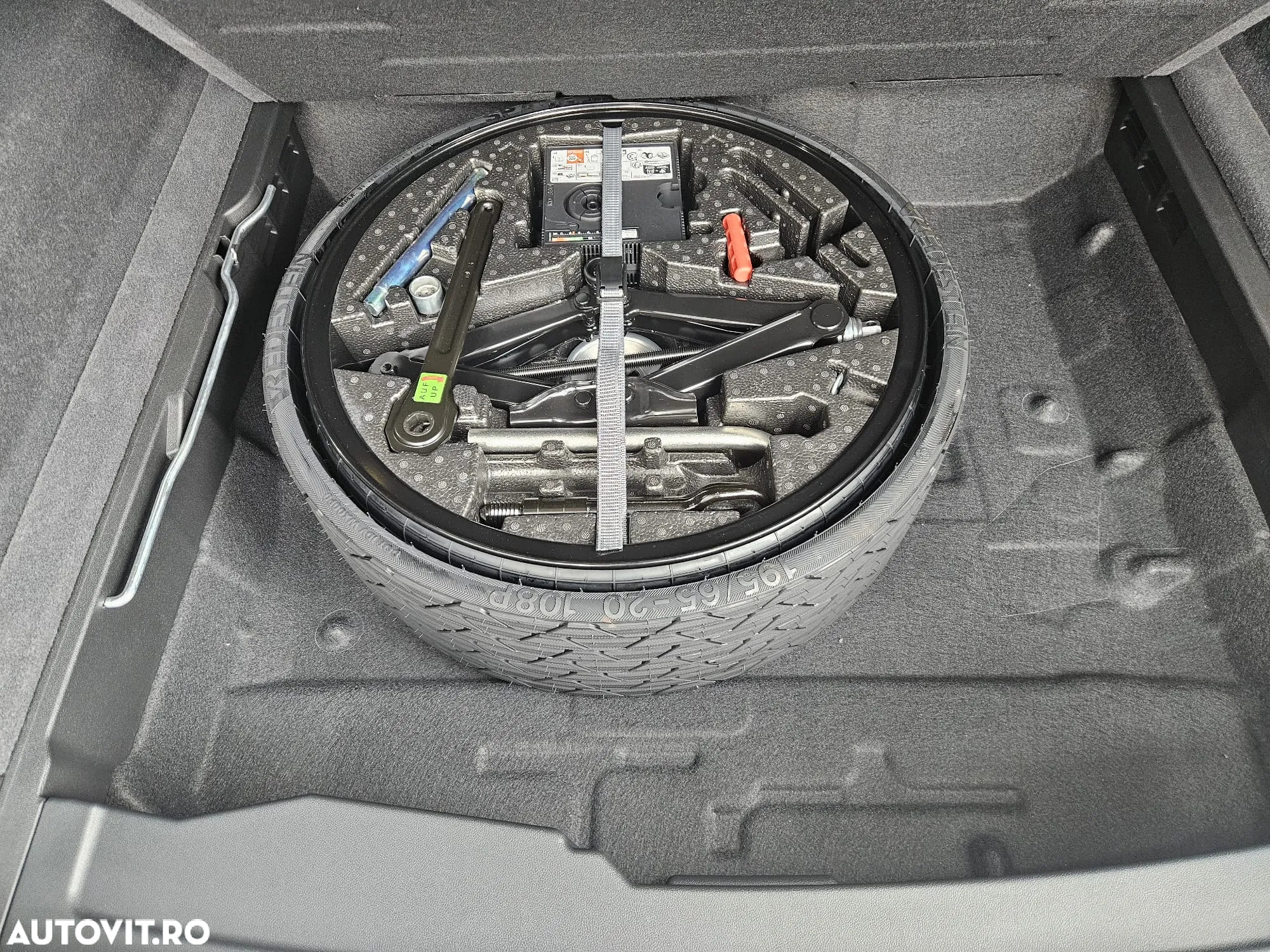 Volkswagen Touareg V6 TDI 4MOTION Style - 29
