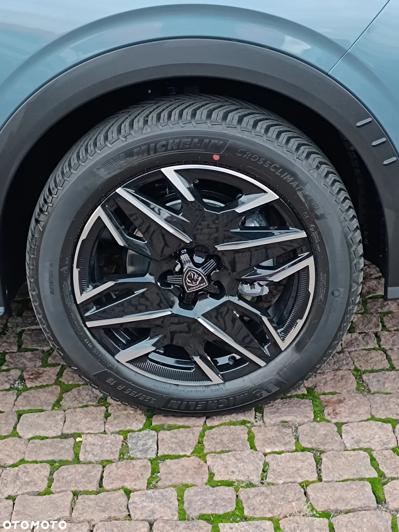Peugeot 3008 1.2 PureTech mHEV Allure e-DCS6 - 2