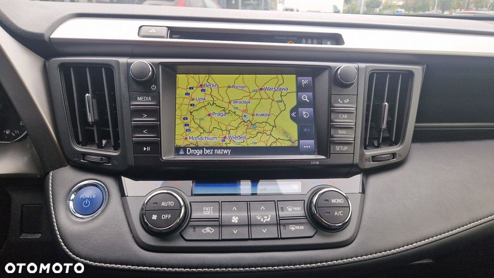 Toyota RAV4 Hybrid Premium 4x2 - 18