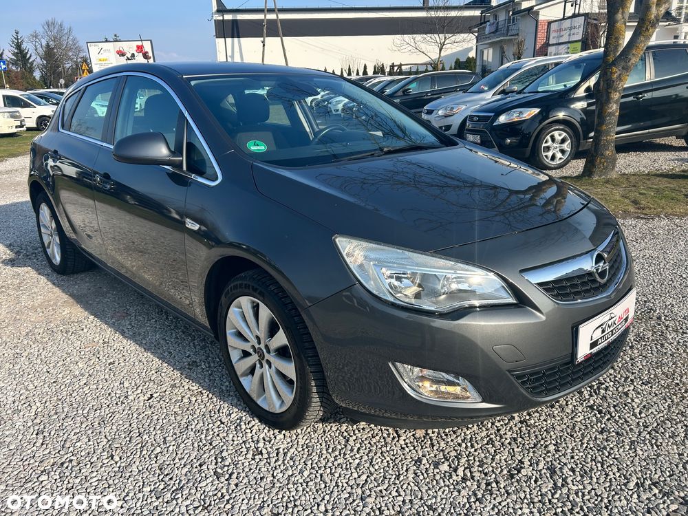 Opel Astra 1.4 Turbo Cosmo - 3