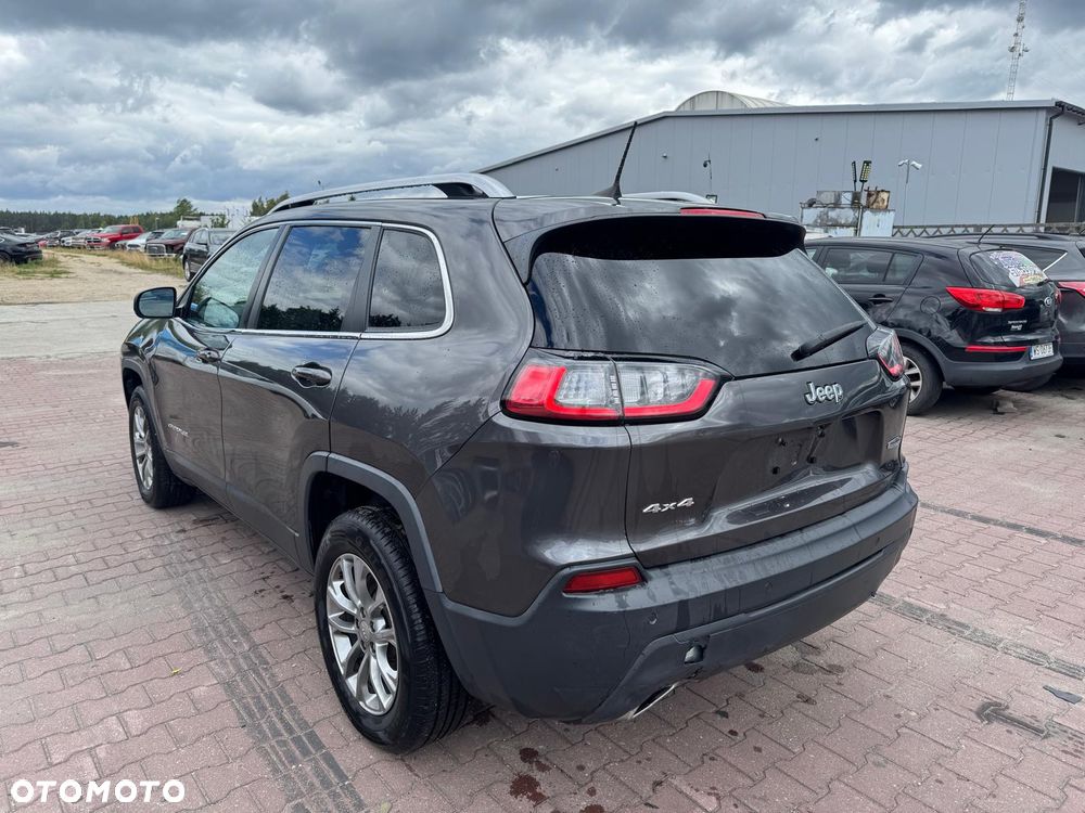 Jeep Cherokee - 5