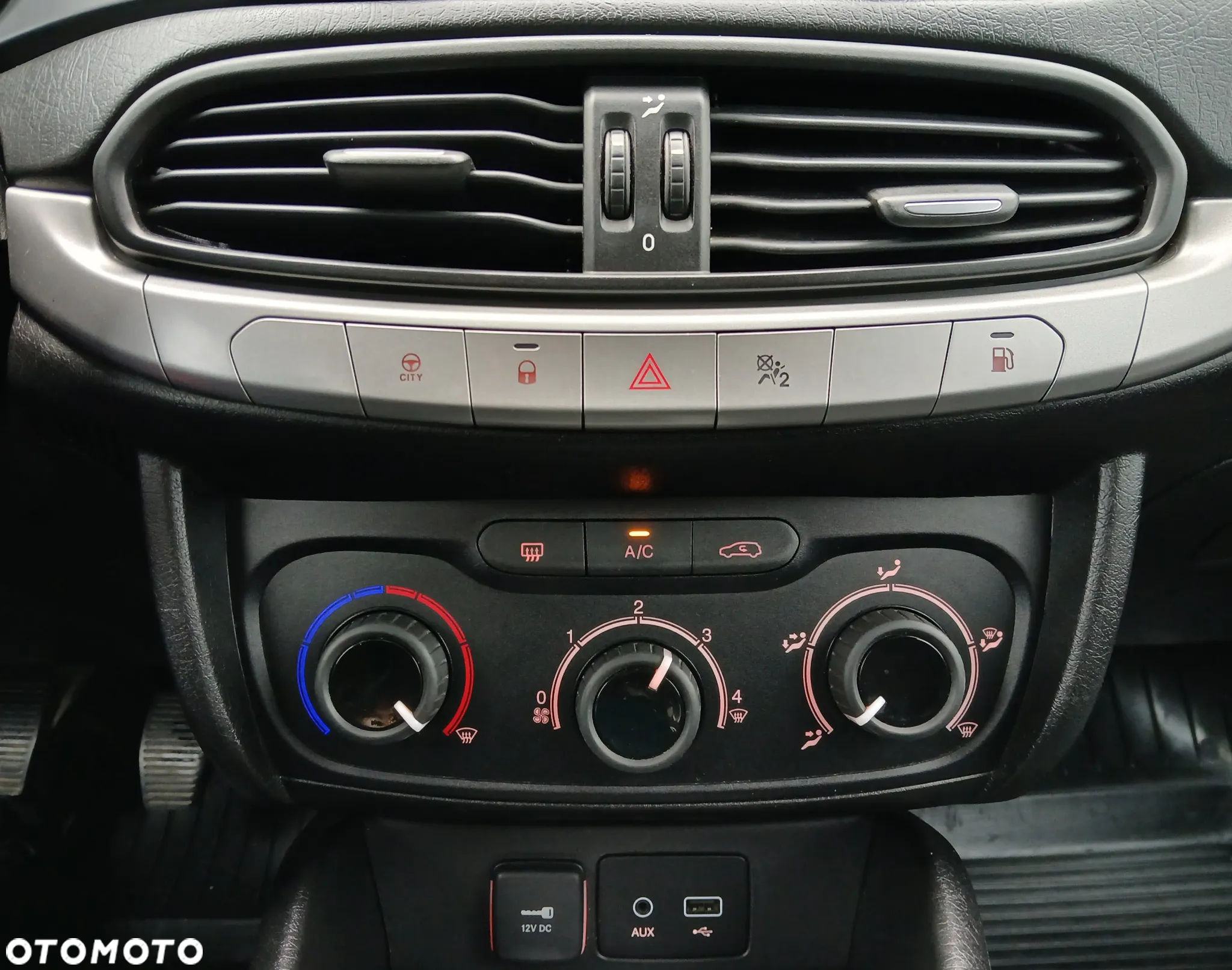 Fiat Tipo 1.4 T-Jet 16v Pop - 14