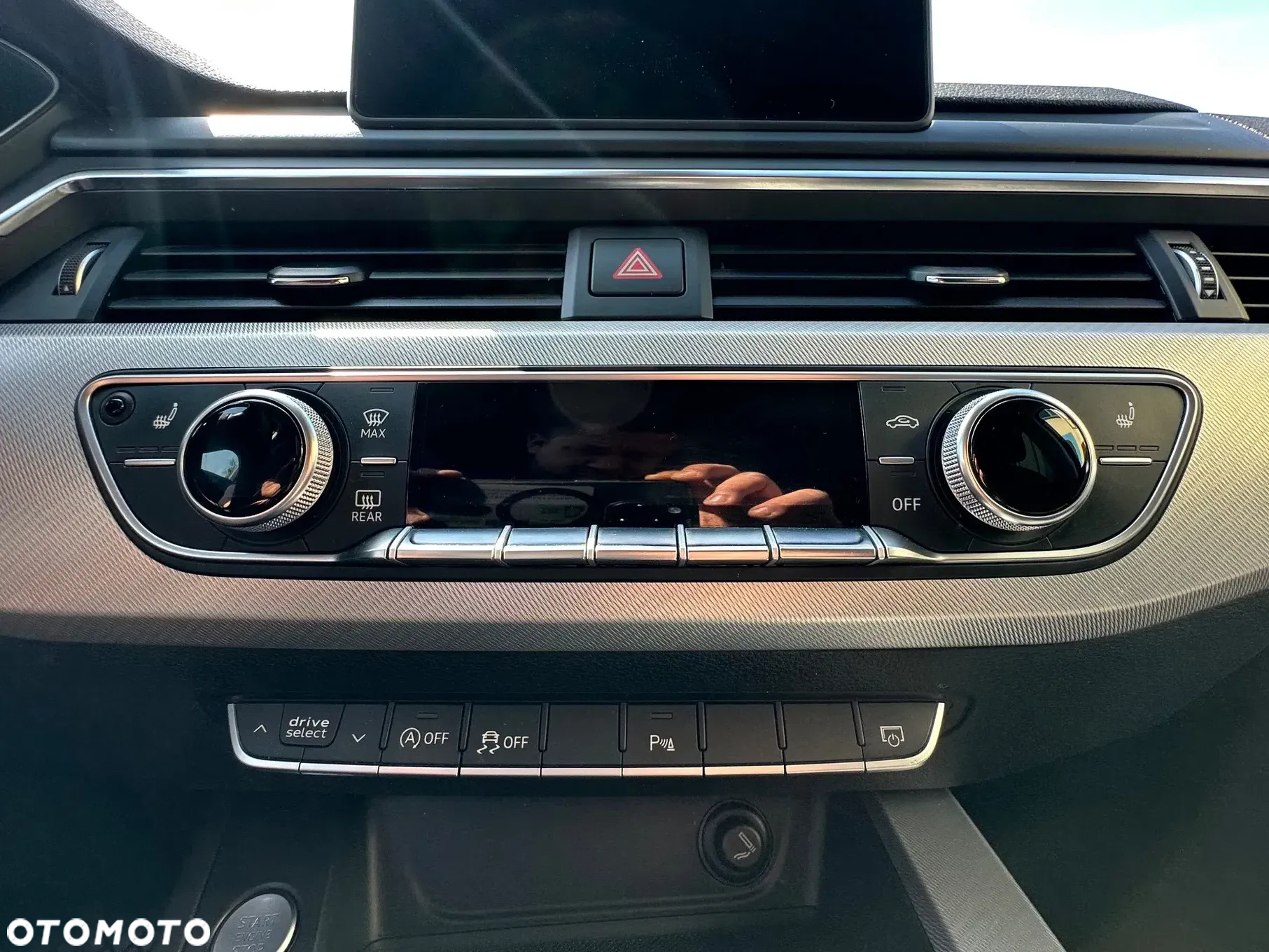 Audi A4 2.0 TDI Design S tronic - 36