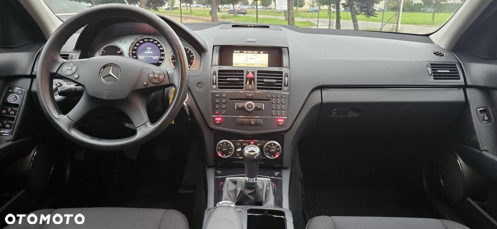 Mercedes-Benz Klasa C 180 Kompressor Classic - 6