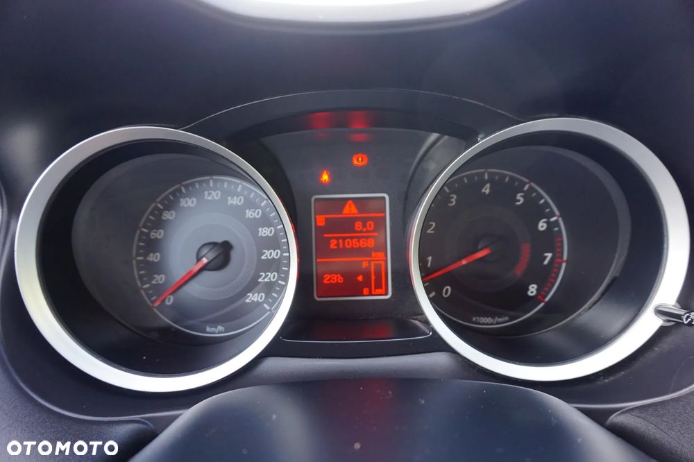 Mitsubishi Lancer - 28