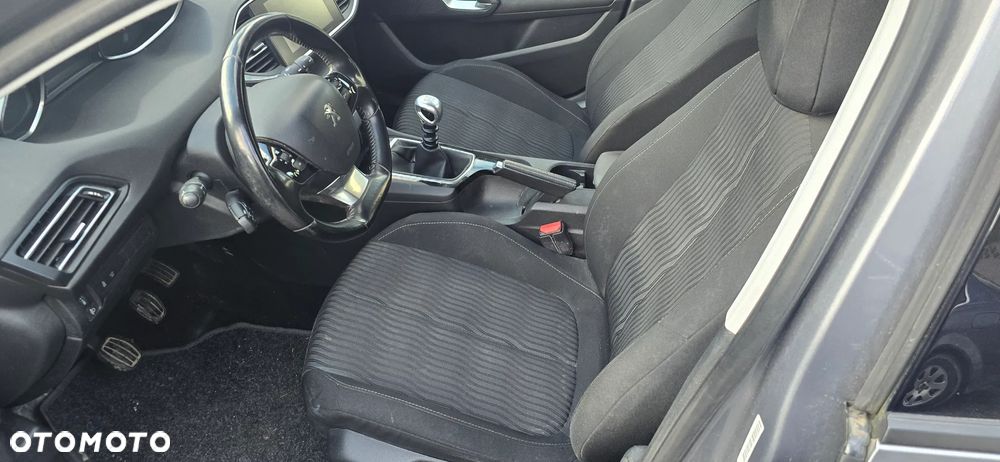 Peugeot 308 PureTech 130 Stop & Start Allure - 19