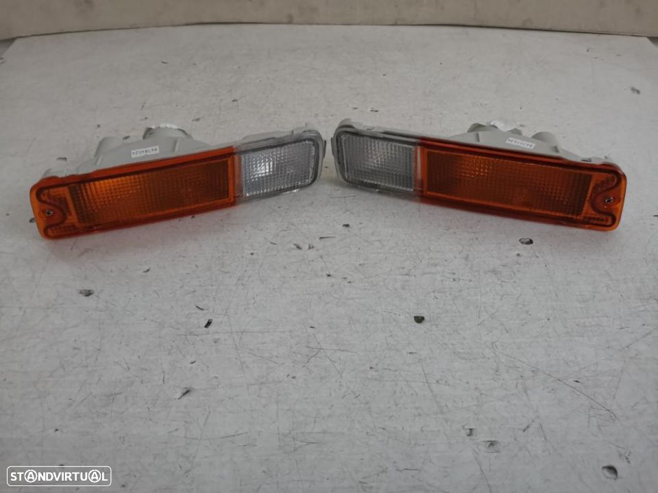 farolim pisca mitsubishi L200 1996 a 2005 (novos) - 2