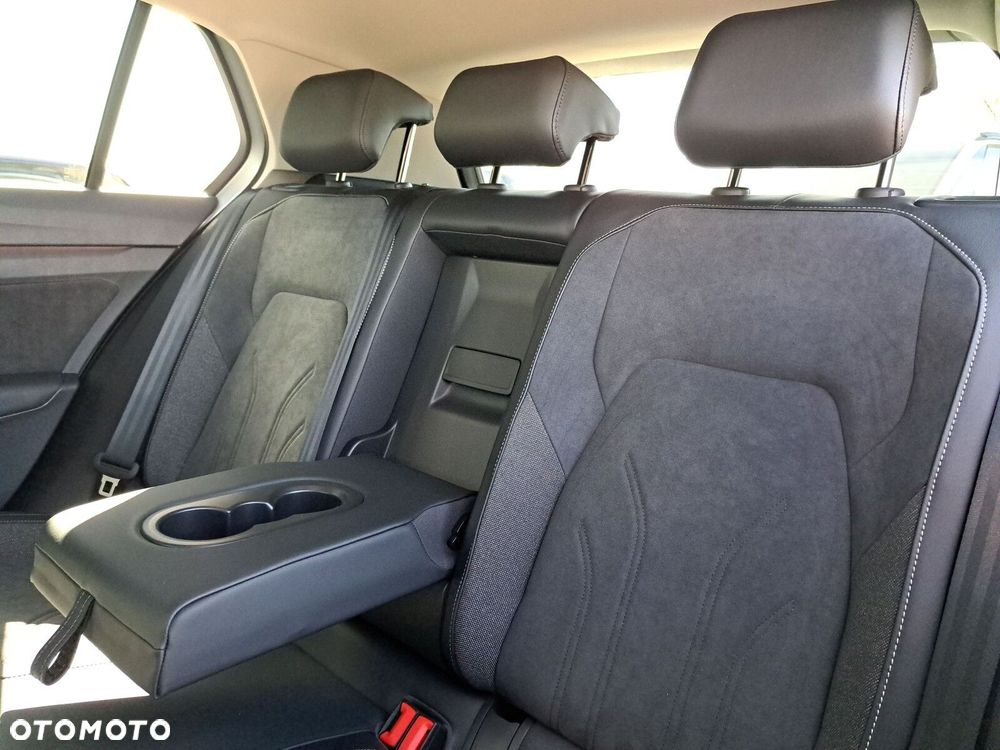 Volkswagen Golf 1.5 TSI Life Plus - 36