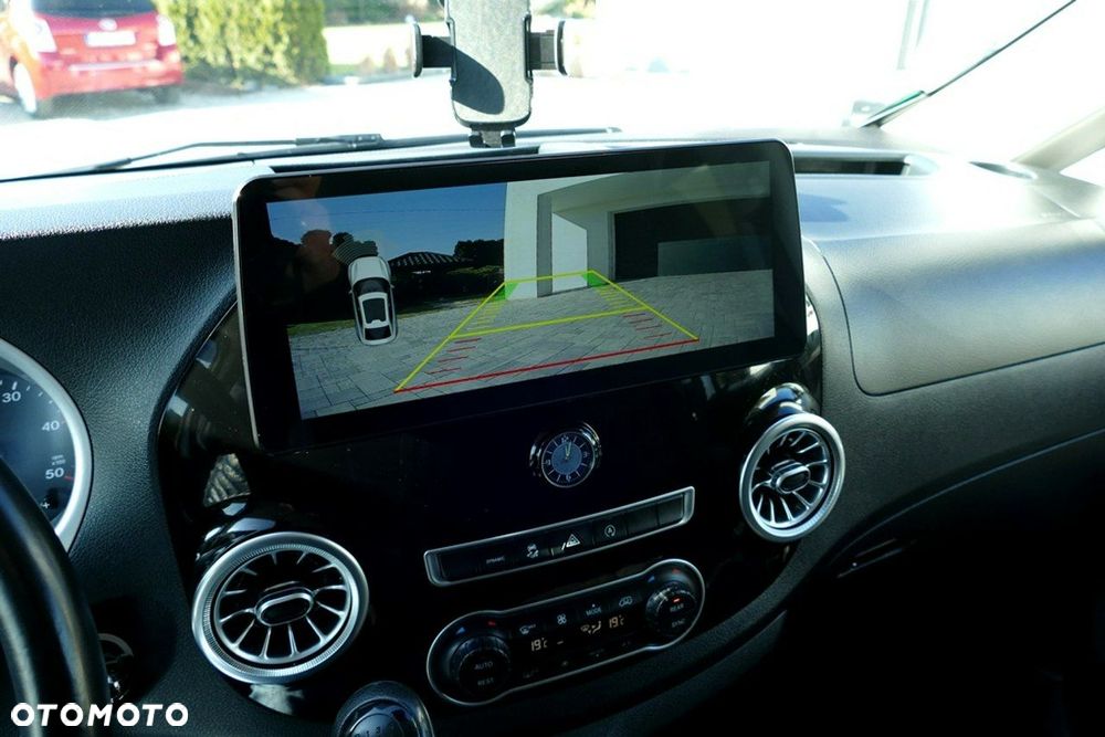 Mercedes-Benz Klasa V - 26