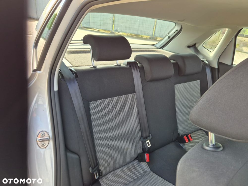 Volkswagen Polo - 13