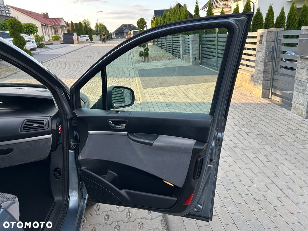 Peugeot 807 HDi 165 Premium - 18