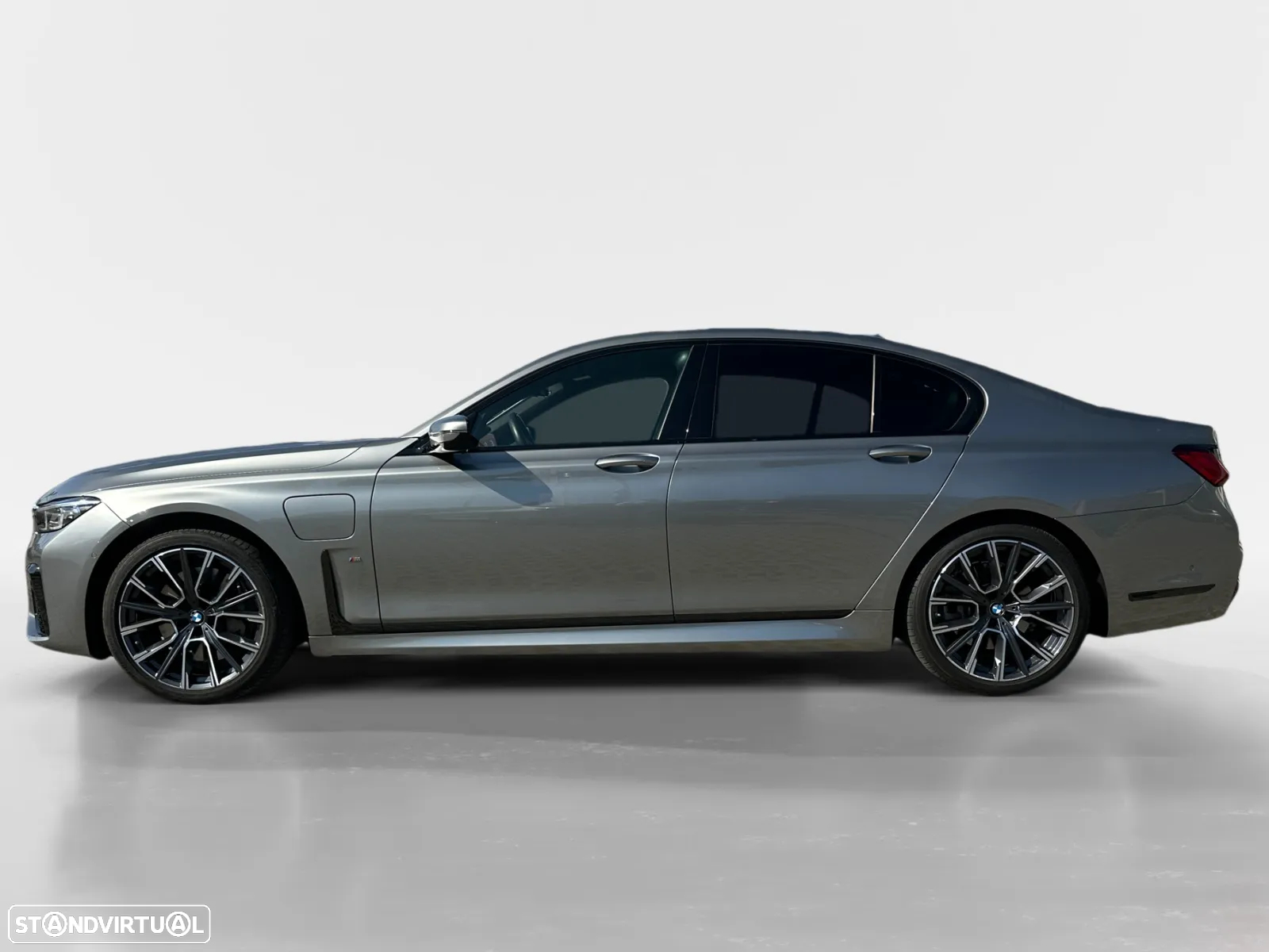 BMW 745 e iPerformance Pack M Auto - 3