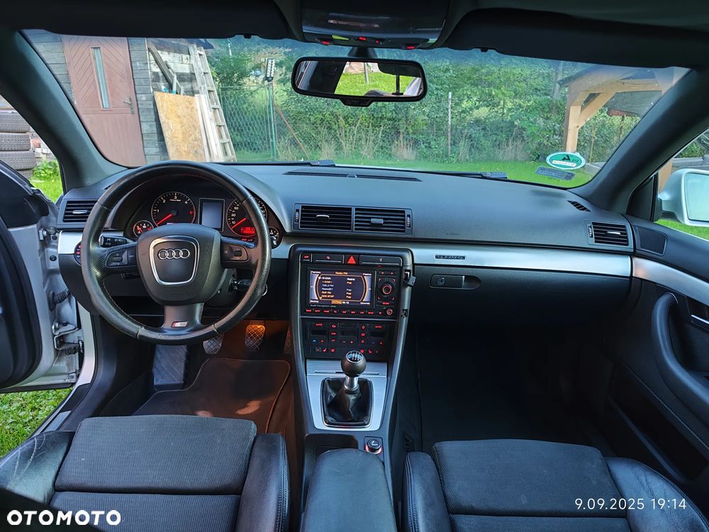 Audi A4 Avant 3.0 TDI Quattro - 26