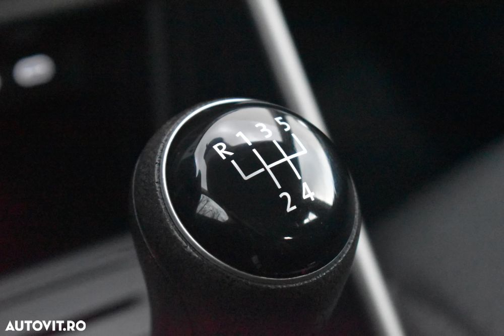 Volkswagen Polo 1.6 TDI Comfortline - 29