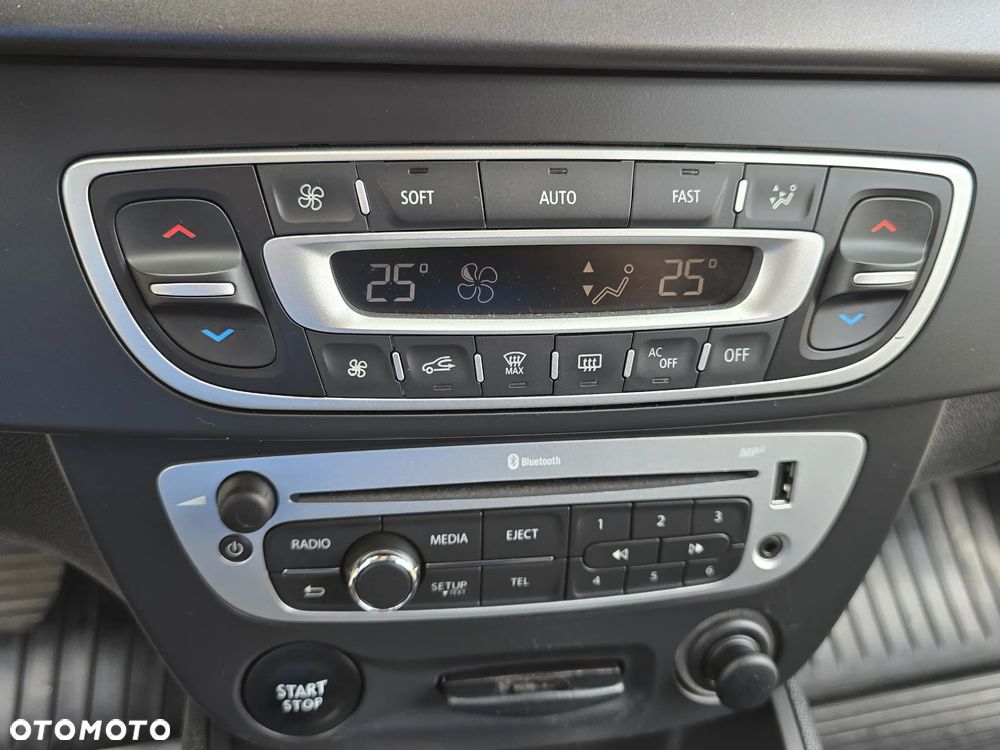 Renault Fluence 1.6 16V Limited - 13