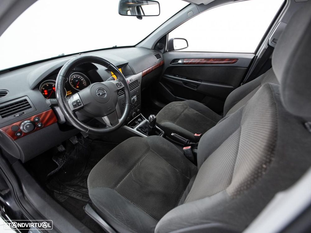 Opel Astra Sports Tourer - 6