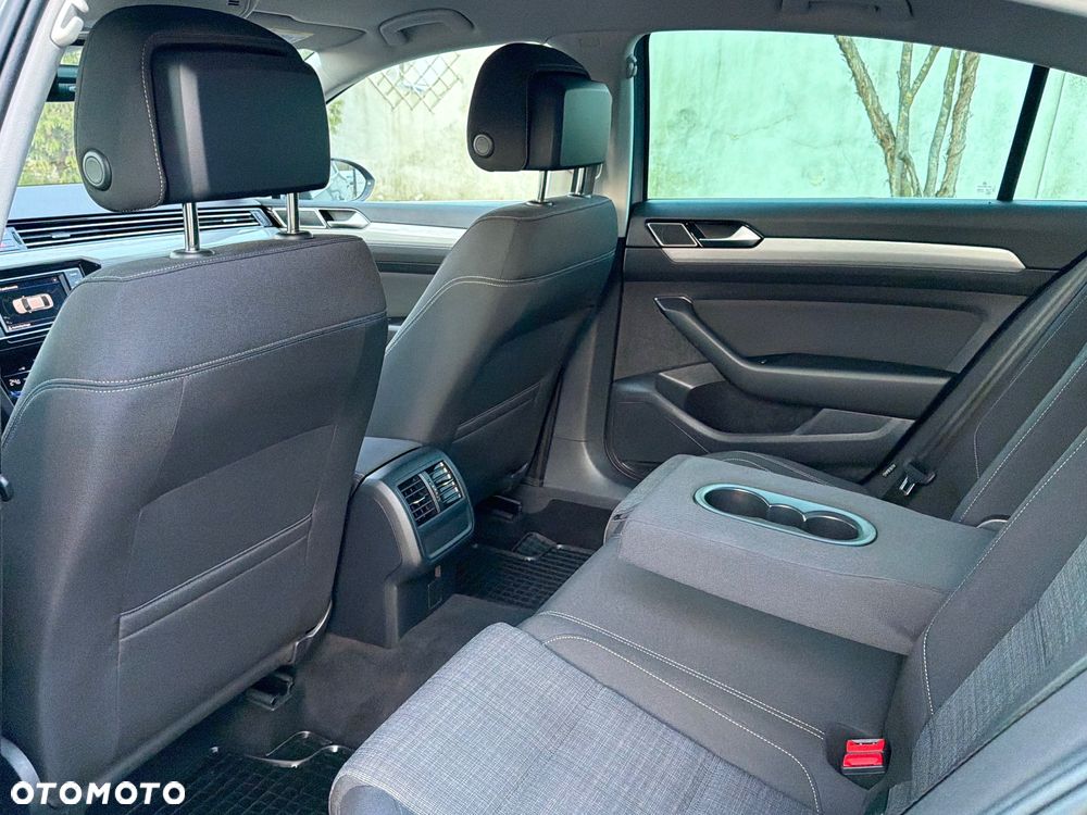 Volkswagen Passat 2.0 TDI EVO Business - 22