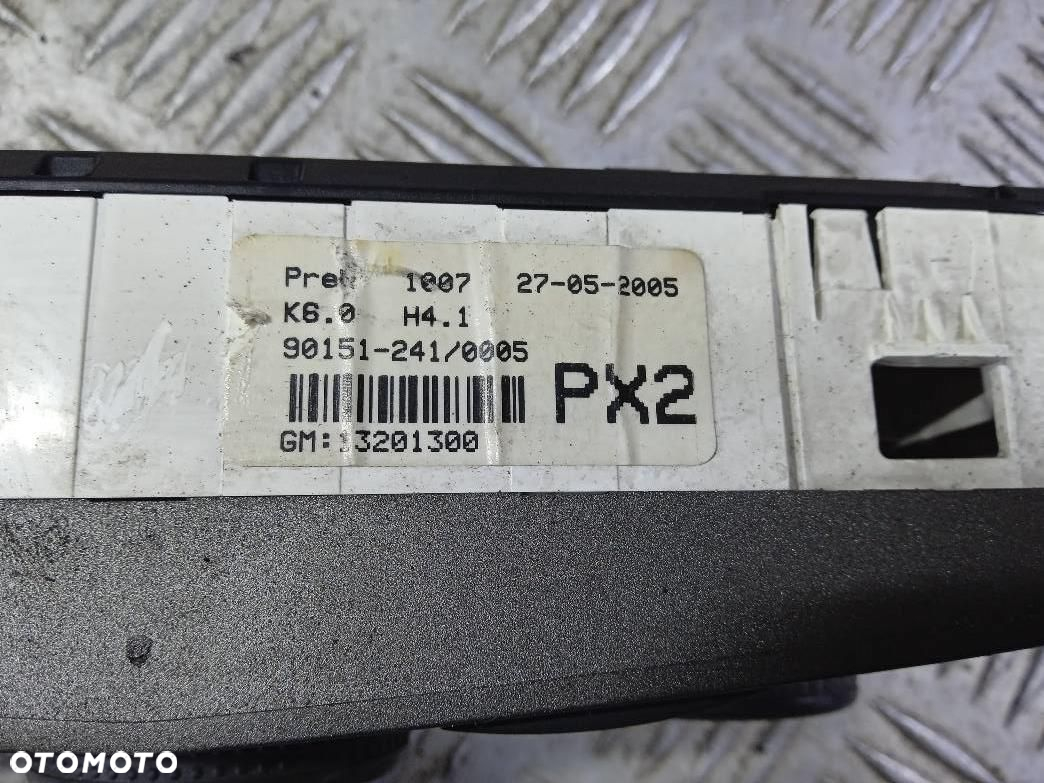 PANEL NAWIEWU KLIMATYZACJI OPEL ASTRA H - 2