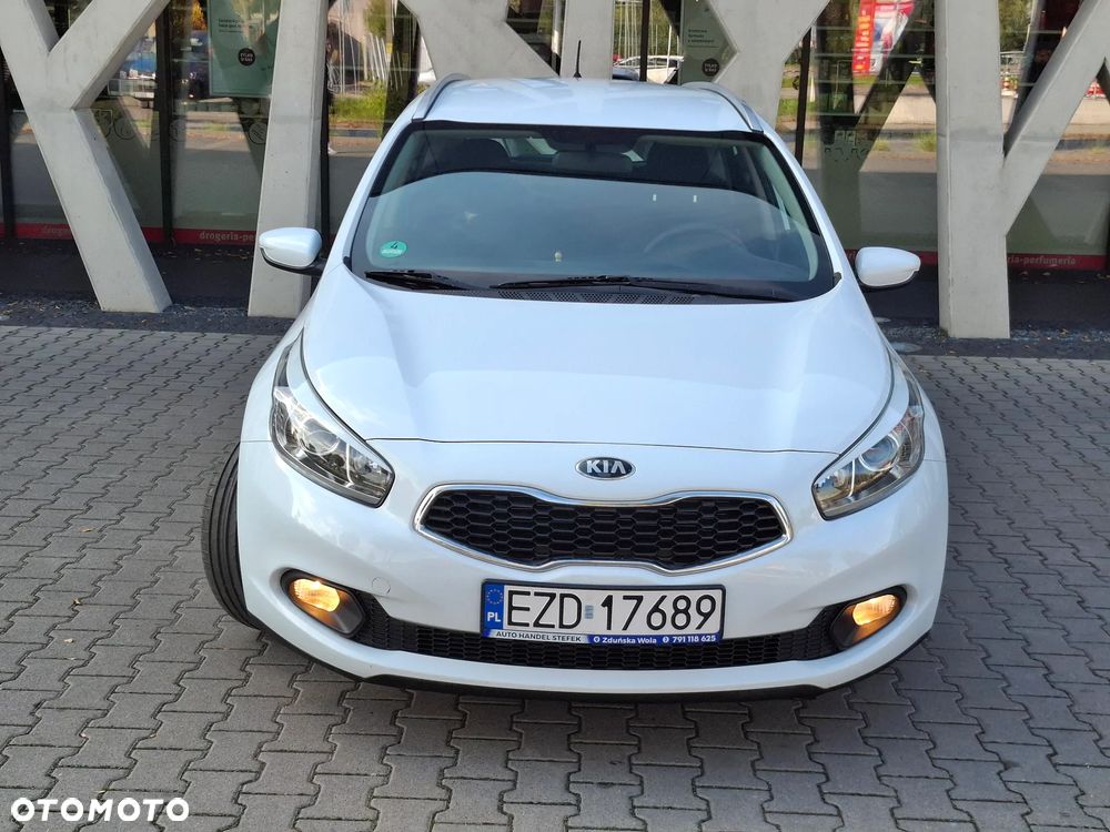 Kia Ceed 1.4 CVVT Dream Team Edition - 3