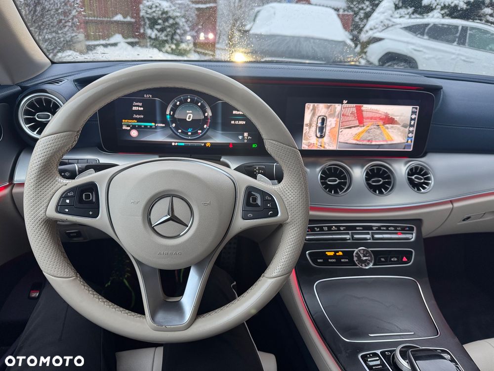 Mercedes-Benz Klasa E 220 d 9G-TRONIC - 24