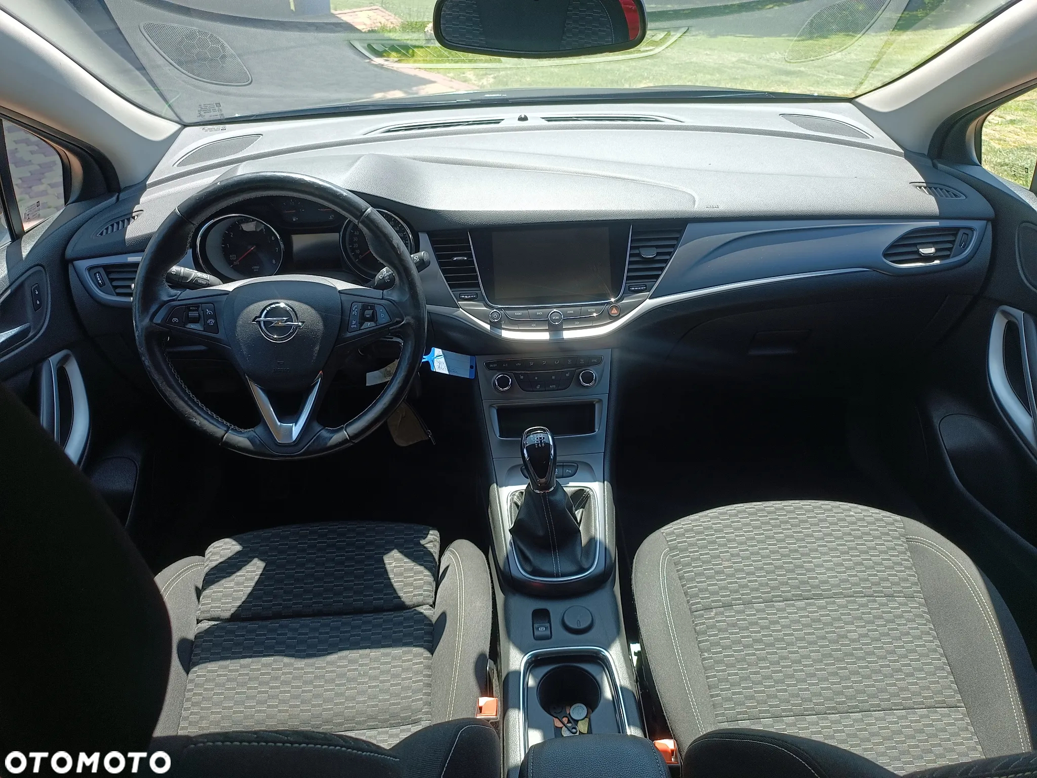 Opel Astra 1.4 Turbo Edition - 25