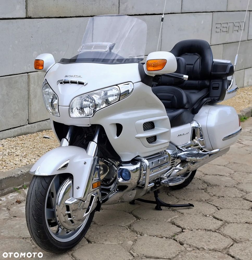 Honda GL - 9
